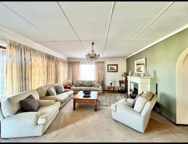 3 BEDROOM HOUSE FOR SALE IN PELHAM